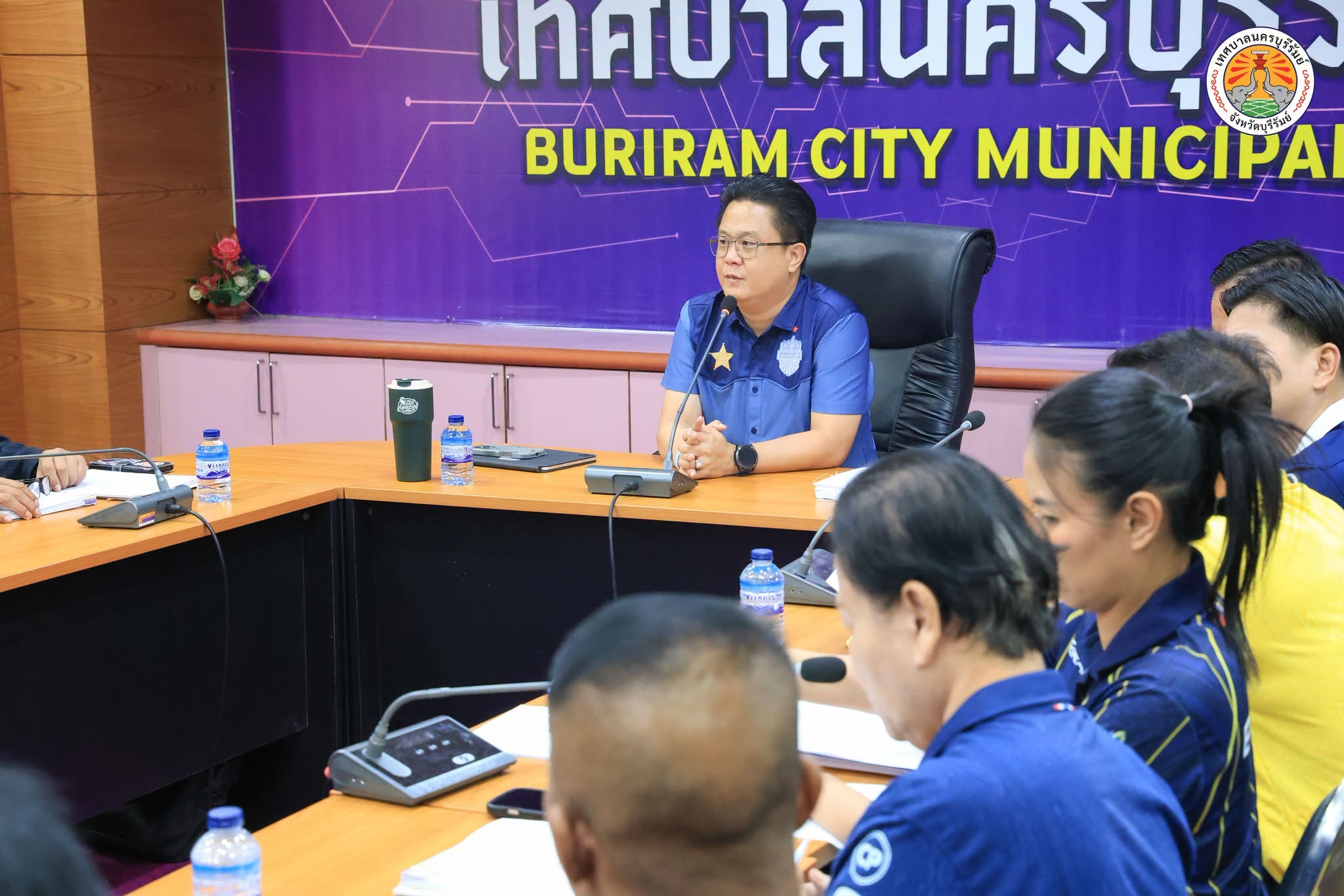 ประชุมติดตามความคืบหน้าการดำเนินงานและเร่งรัดภารกิจด่วน เพื่อประโยชน์สูงสุดของพี่น้องประชาชน